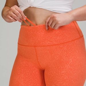 Lululemon Wunder Train High Rise Short 8" Size 4 color Crunch Warm Coral